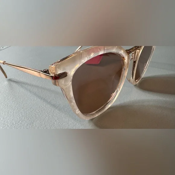 Betsey Johnson shell-effect mirrored cat eye Sunglasses - Picture 3 of 5